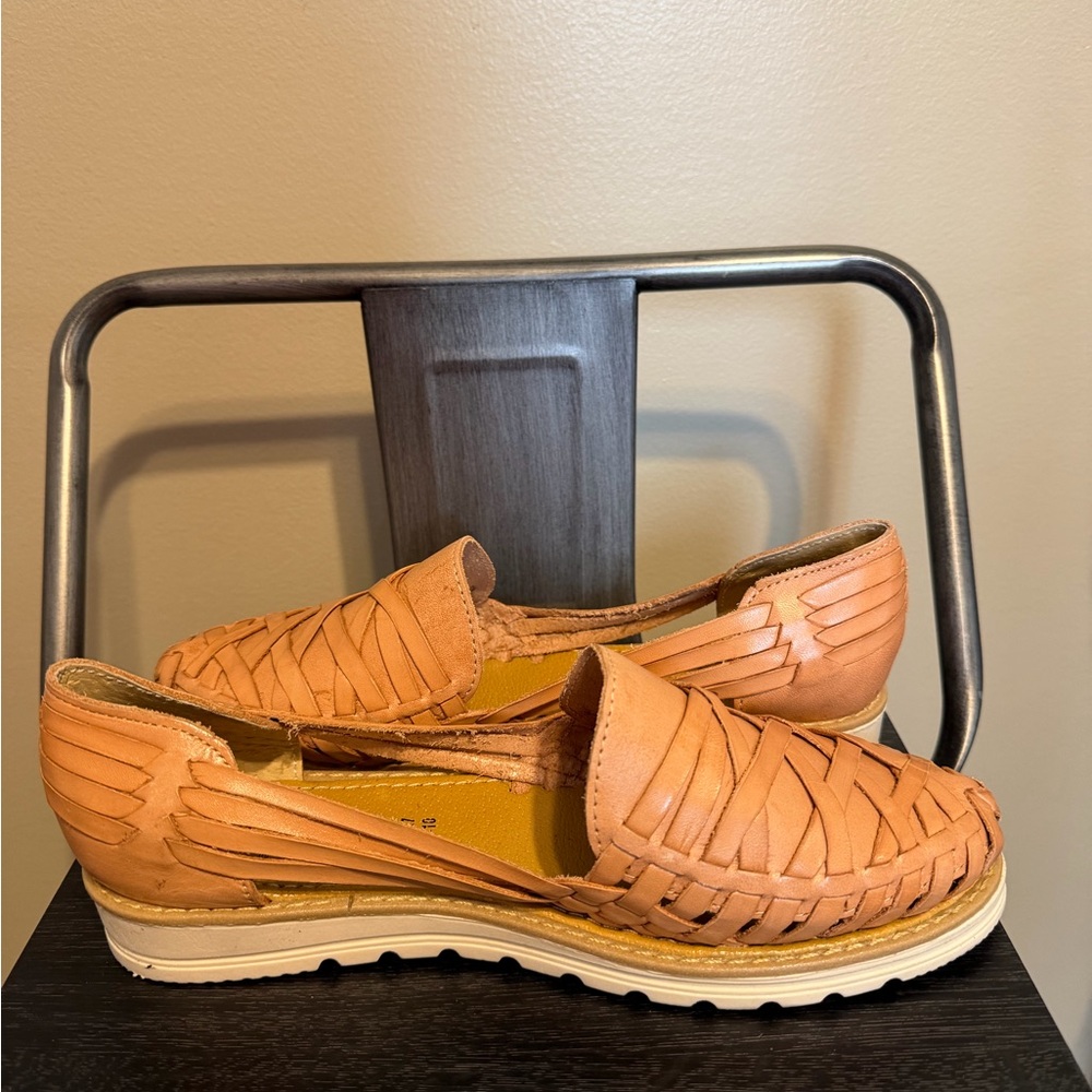 Macarena Collection Woven Leather Huarache Sandals Tan Slip On Flats Sz 10 - Picture 7 of 13